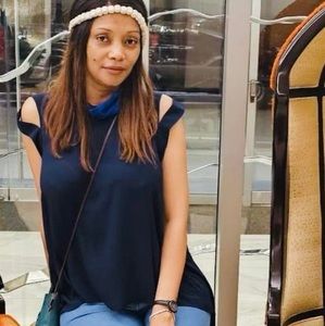 Meet your Posher, Anae